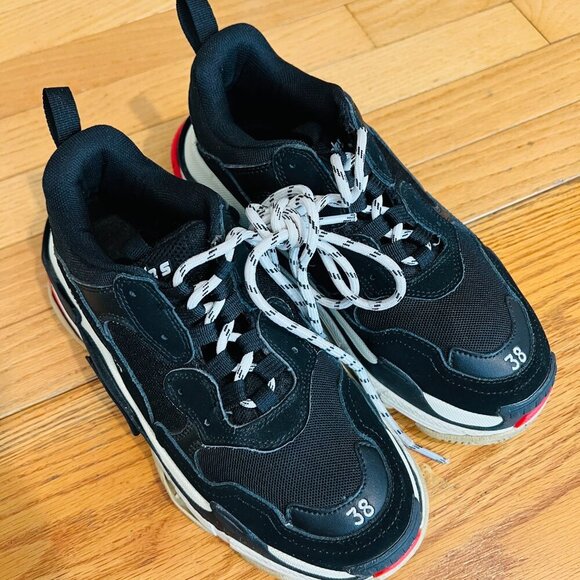 Balenciaga Triple S Sneaker Women's 38 US Size 8 EUC - Picture 5 of 16